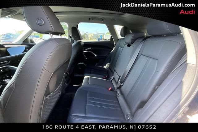 Used 2025 Audi Q5 Premium w/ Convenience Package AWD/4WD image 18