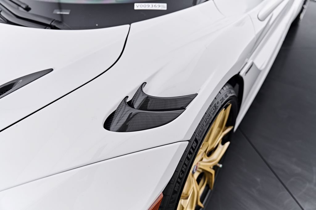 Used 2025 McLaren 750S Spider RWD image 32