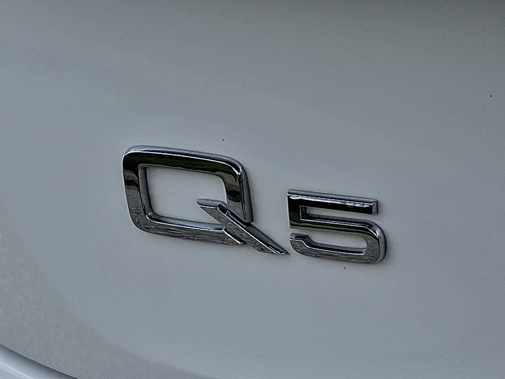 Used 2021 Audi Q5 2.0T Premium Plus w/ Premium Plus Package AWD/4WD image 32
