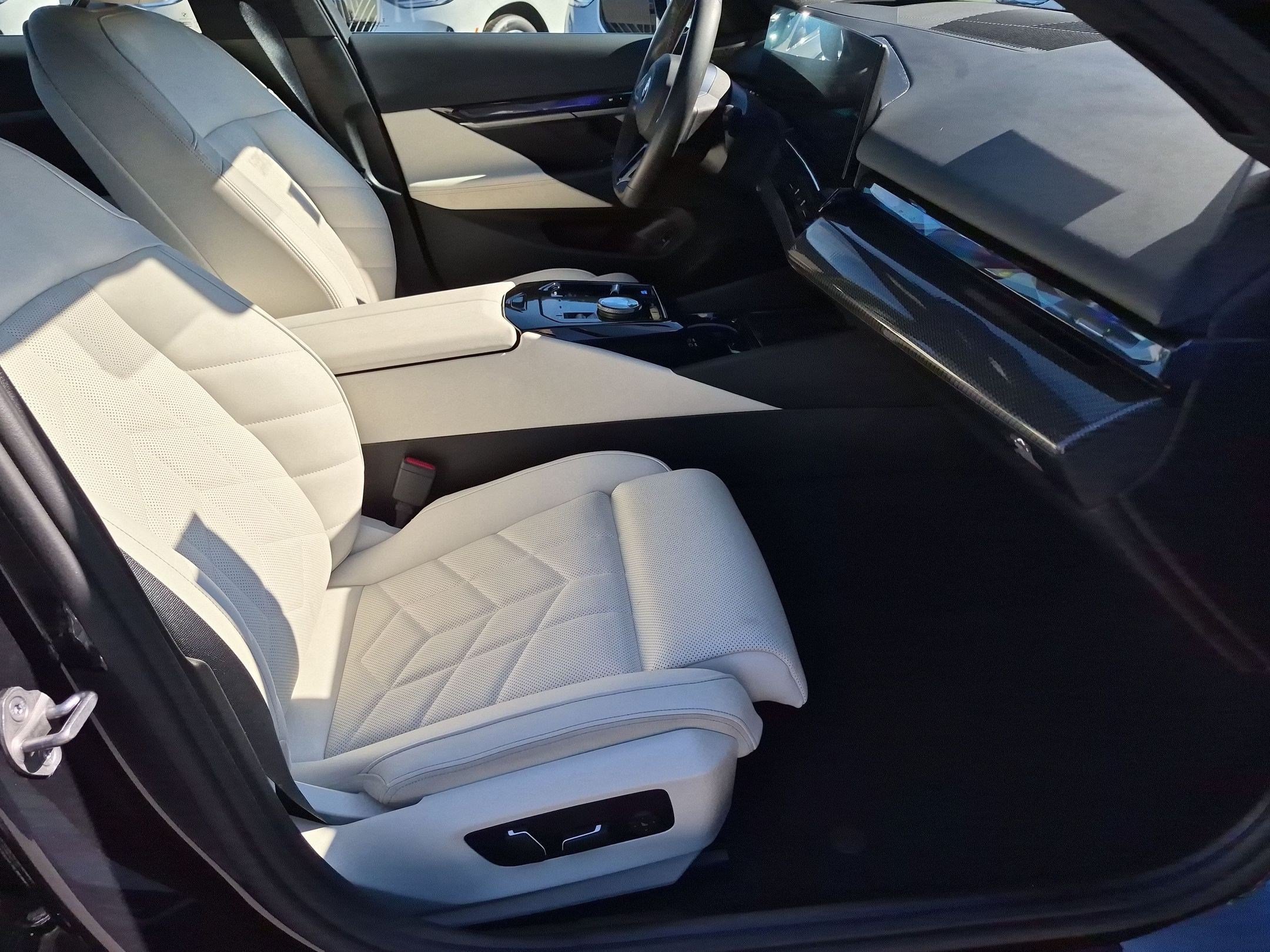 Certified 2024 BMW i5 M60 w/ Premium Package AWD/4WD image 37