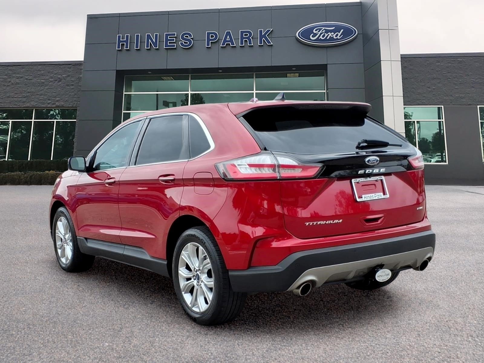 Certified 2022 Ford Edge Titanium w/ Equipment Group 301A AWD/4WD image 5