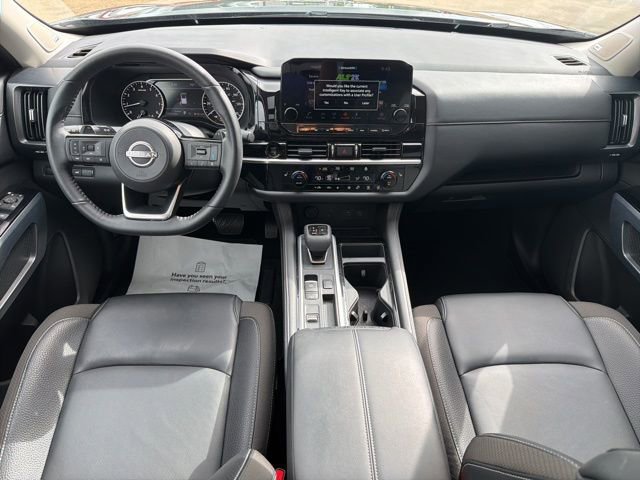 Certified 2025 Nissan Pathfinder SL w/ SL Premium Package image 15