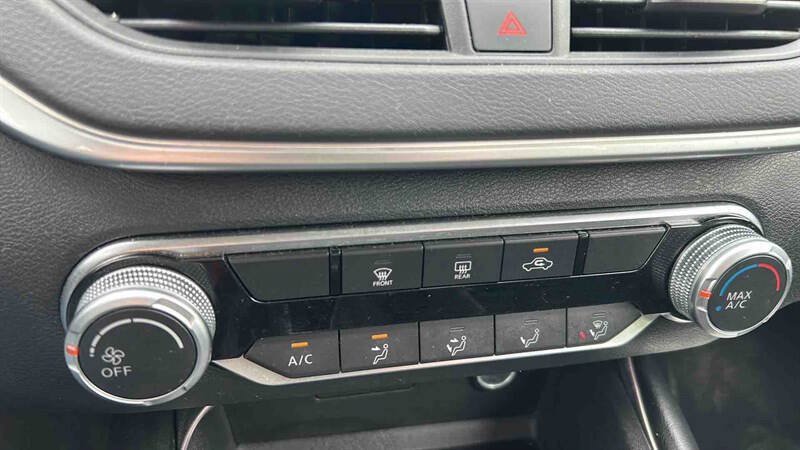 Used 2022 Nissan Altima 2.5 SR FWD image 18