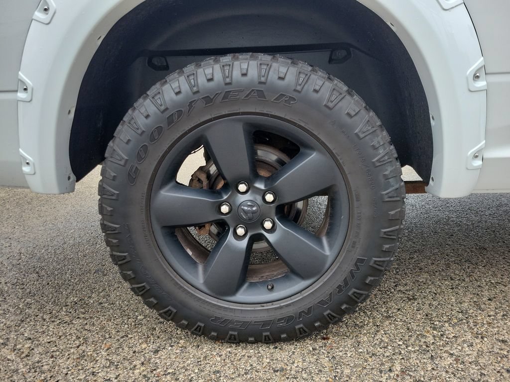Used 2019 RAM 1500 Express w/ Wheel & Sound Group AWD/4WD image 5