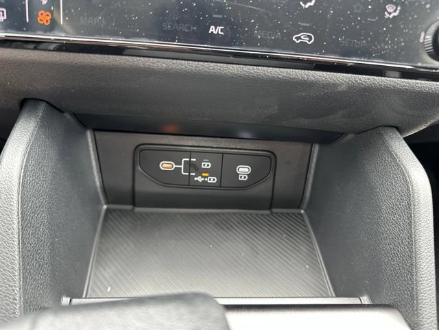 New 2026 Kia Sportage LX FWD image 35