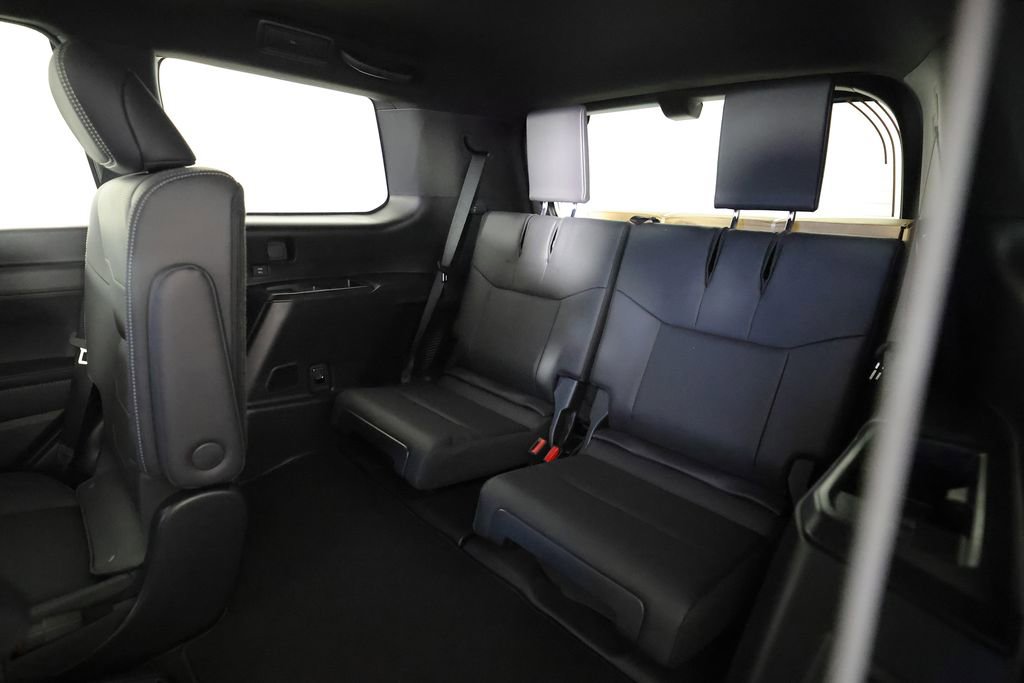 Used 2026 Lexus GX 550 w/ Accessory Package (31) AWD/4WD image 16