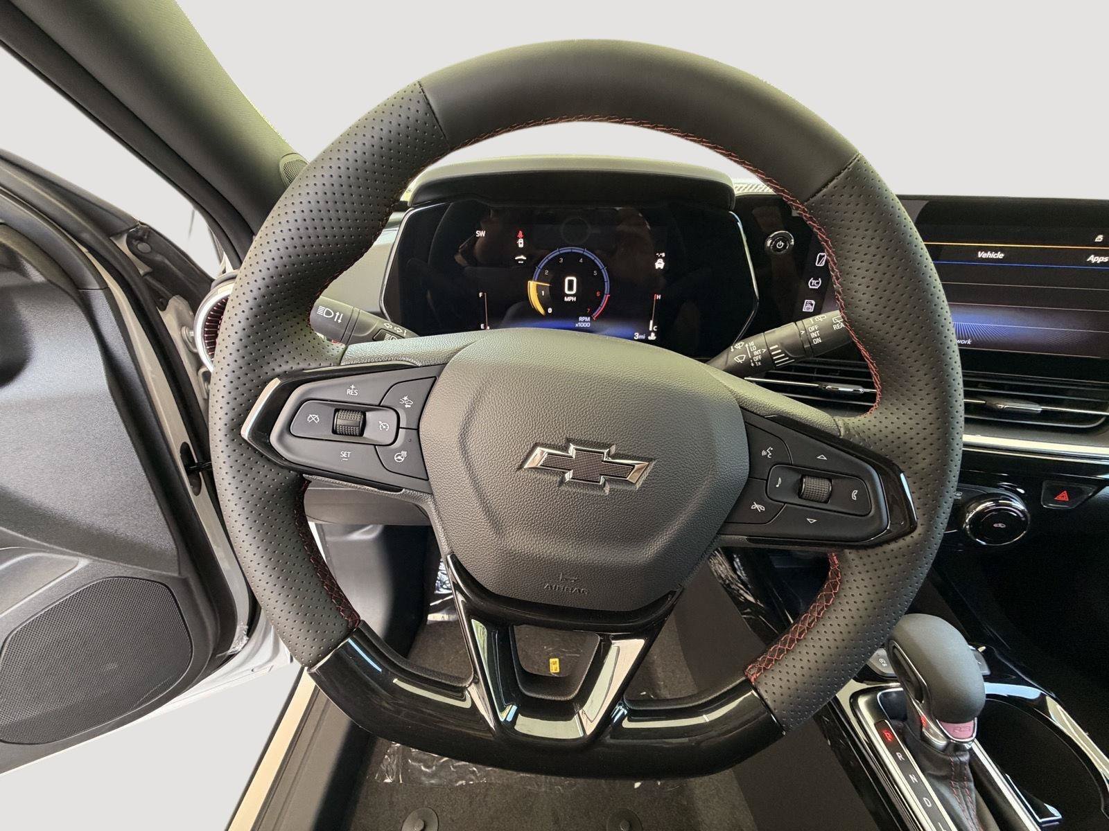 New 2026 Chevrolet Trax RS w/ Sunroof Package FWD image 14
