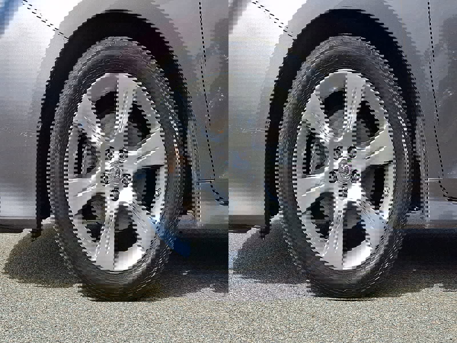 Used 2014 Toyota Sienna SE image 10