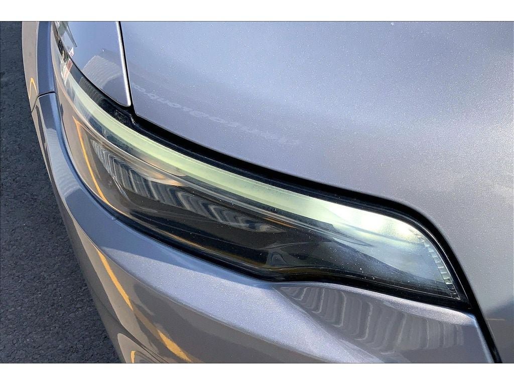 Used 2019 Jeep Cherokee Limited AWD/4WD image 29