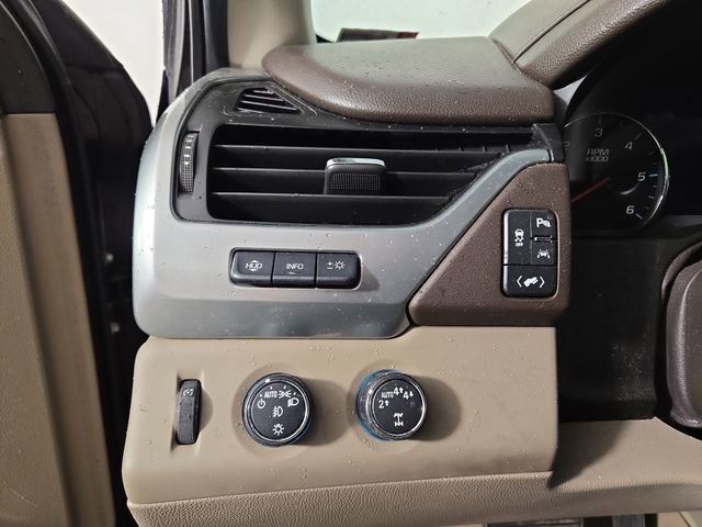Used 2017 Chevrolet Suburban Premier image 29