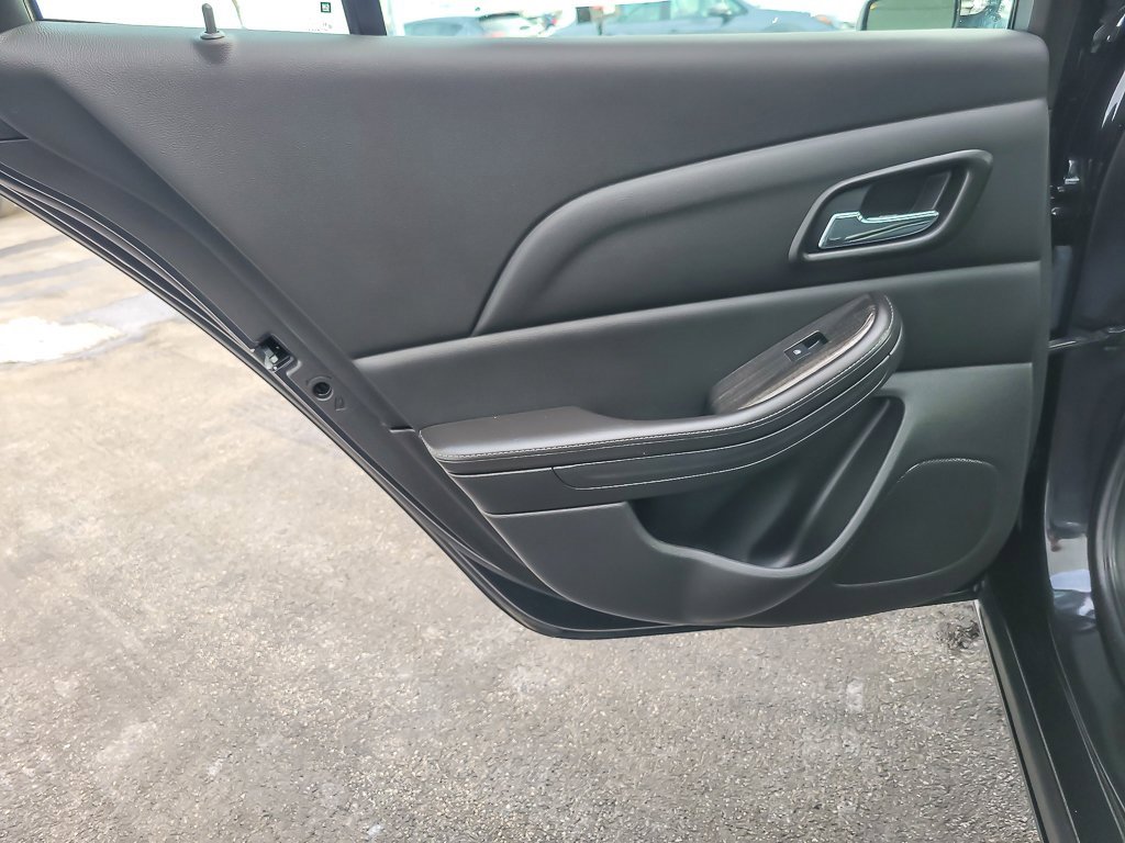 Used 2015 Chevrolet Malibu LT w/ Power Convenience Package image 15