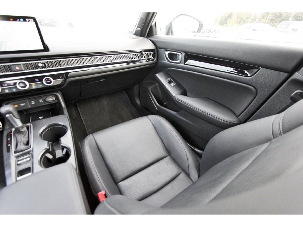 Used 2025 Honda Civic Sport image 12