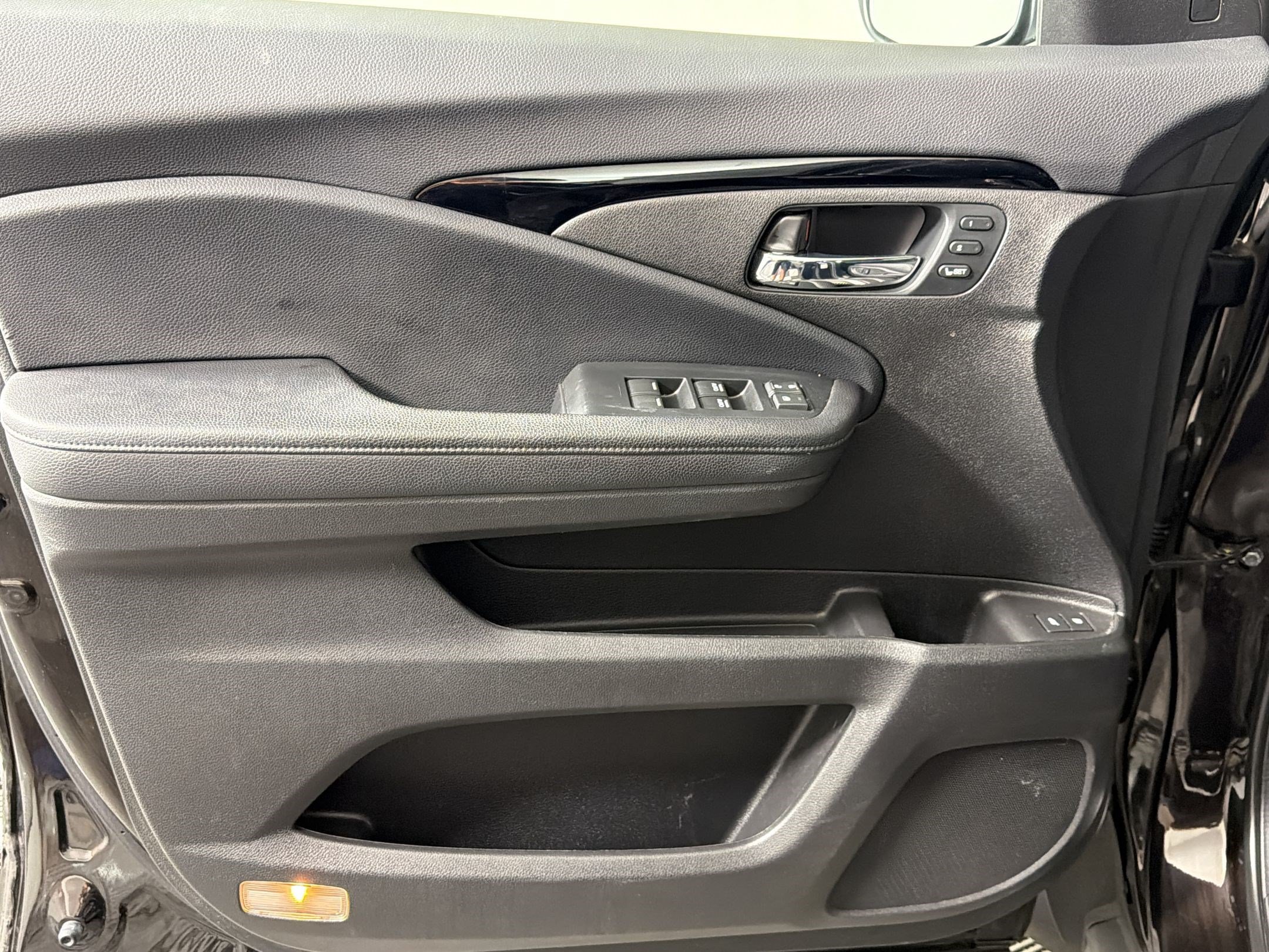 Used 2021 Honda Passport Touring image 11