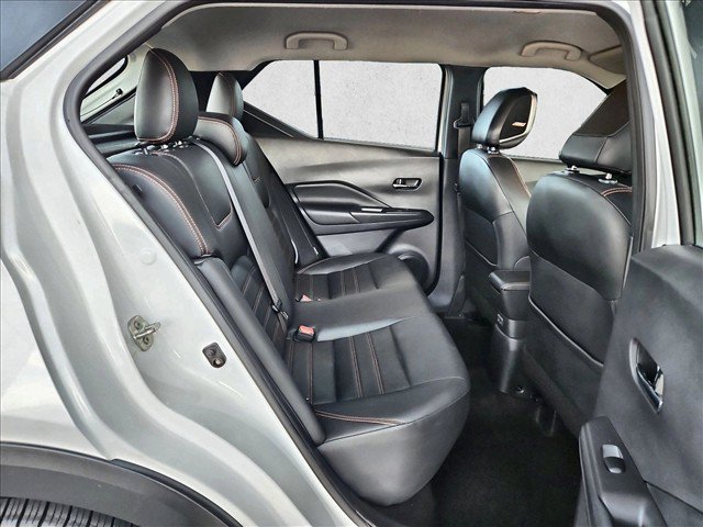 Used 2020 Nissan Kicks SR w/ SR Premium Package FWD image 18