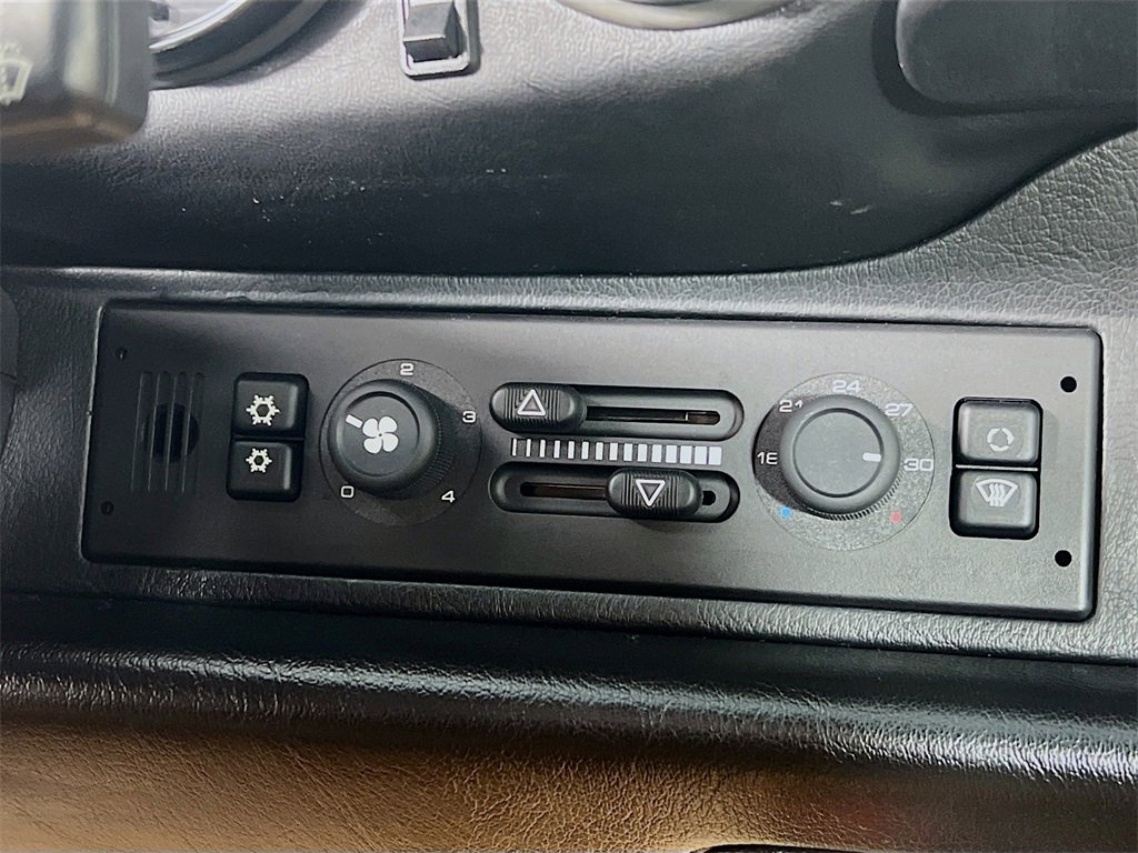 Used 1998 Porsche 911 Carrera 4S image 16