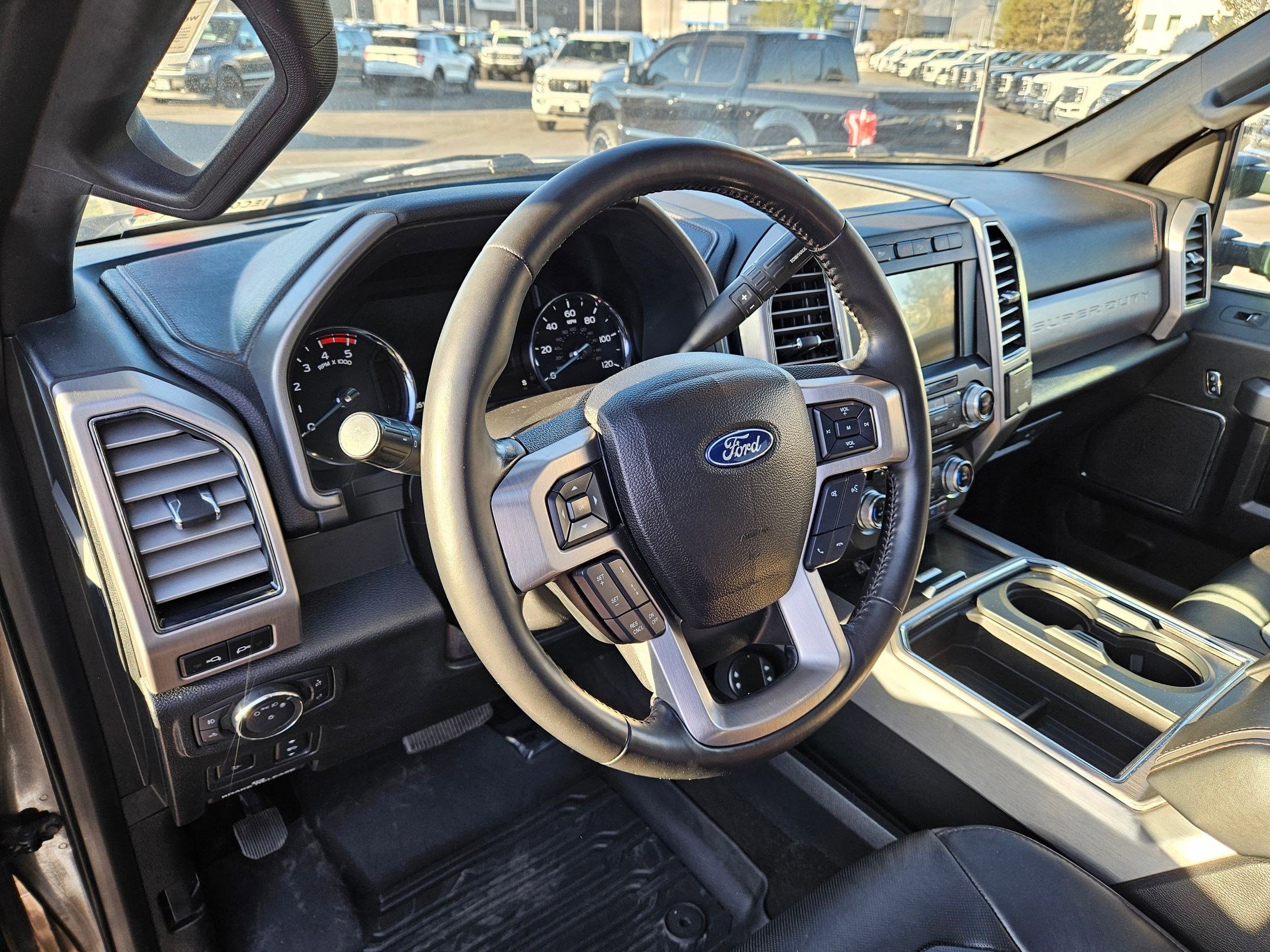 Used 2018 Ford F350 Platinum w/ Platinum Ultimate Package image 16