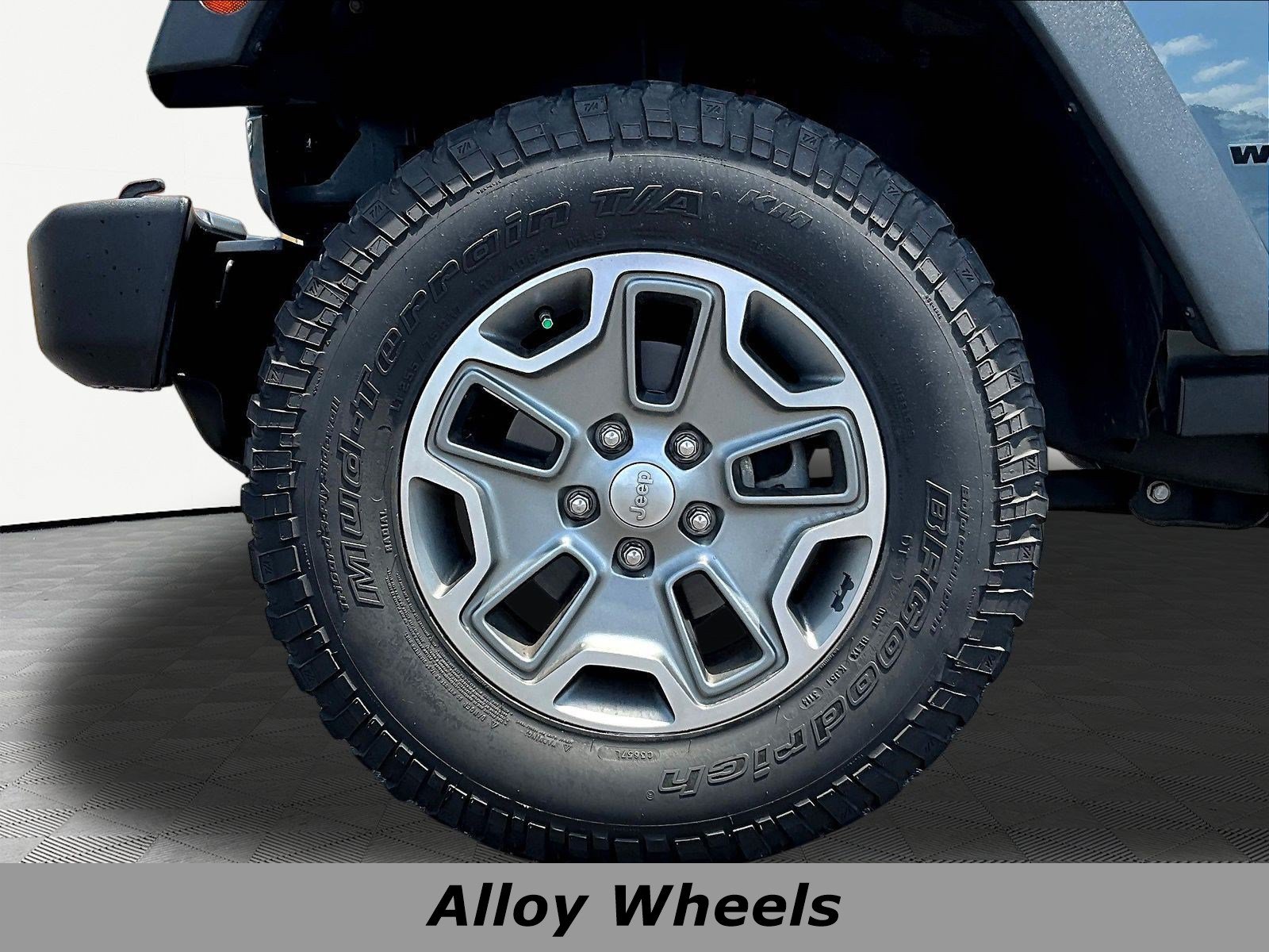 Used 2015 Jeep Wrangler Rubicon w/ Power Convenience Group AWD/4WD image 33