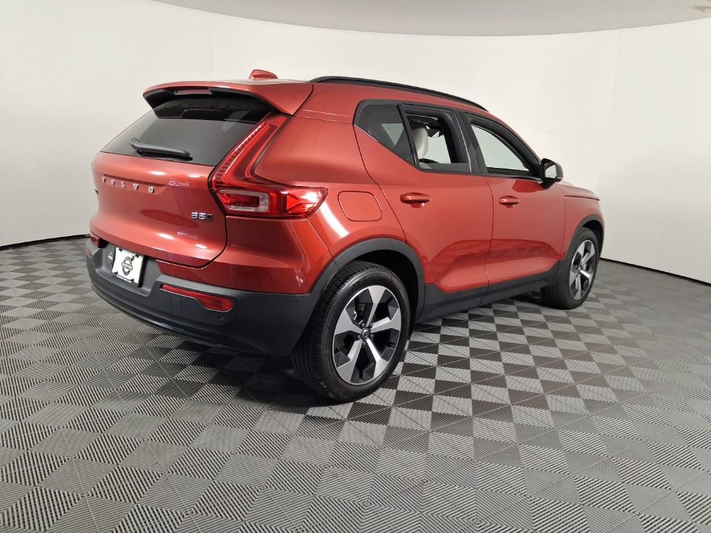 Certified 2023 Volvo XC40 B5 Ultimate w/ Climate Package AWD/4WD image 10