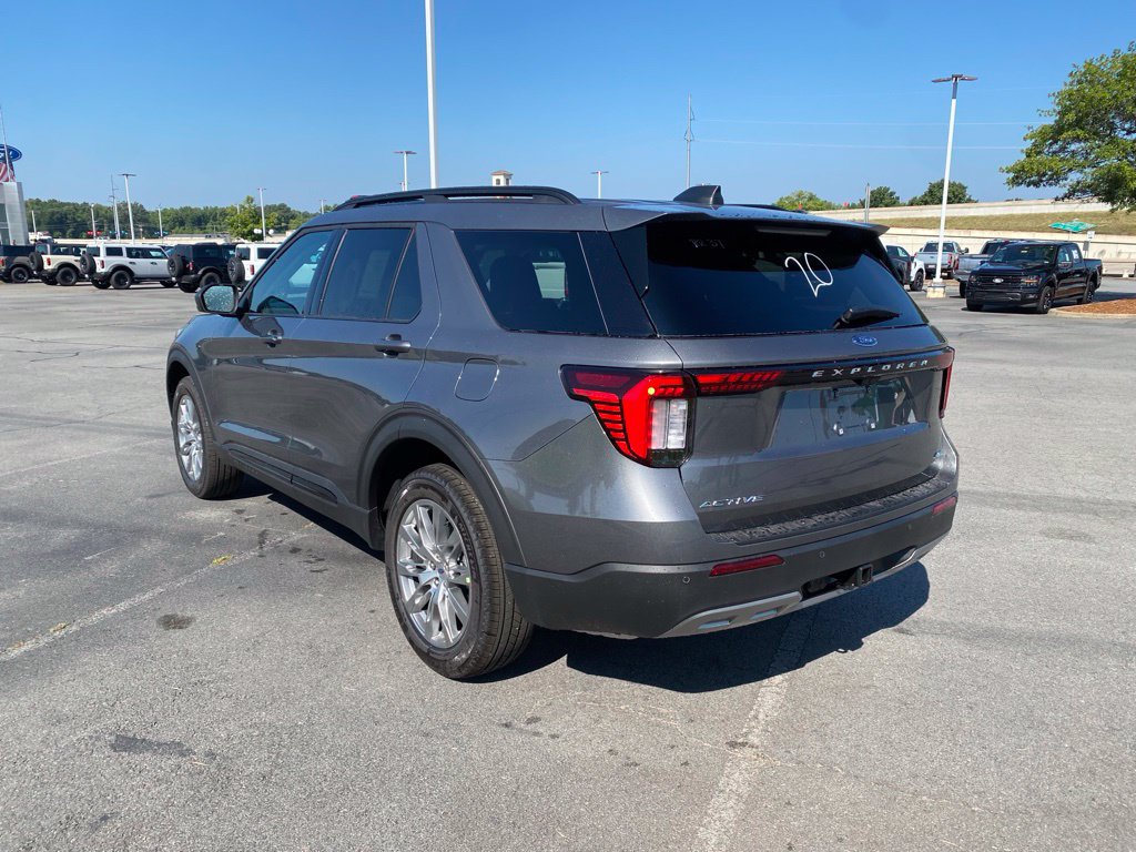 New 2026 Ford Explorer Active w/ Active Comfort Package AWD/4WD image 5