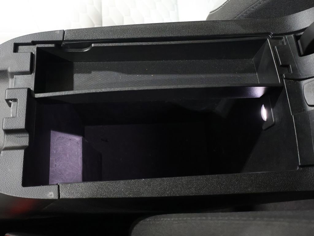 Used 2020 Chevrolet Equinox LT image 30