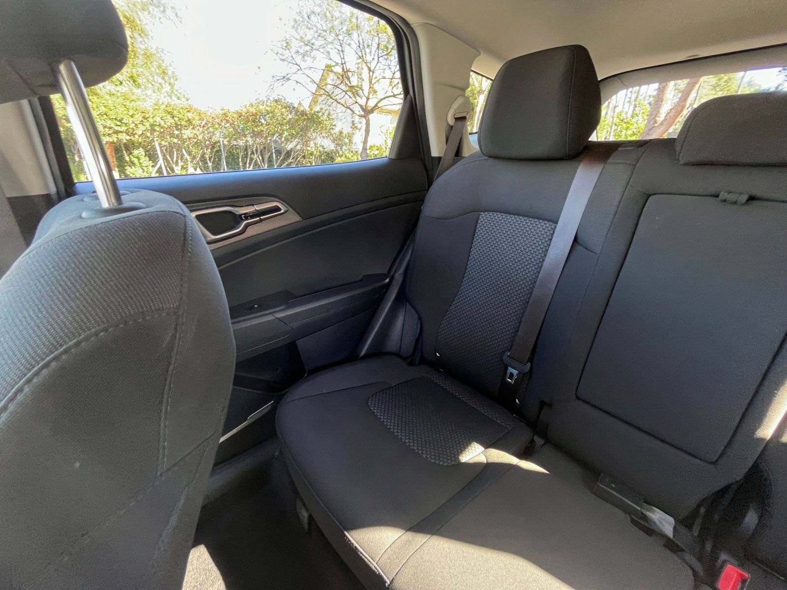 Used 2025 Kia Sportage LX image 38