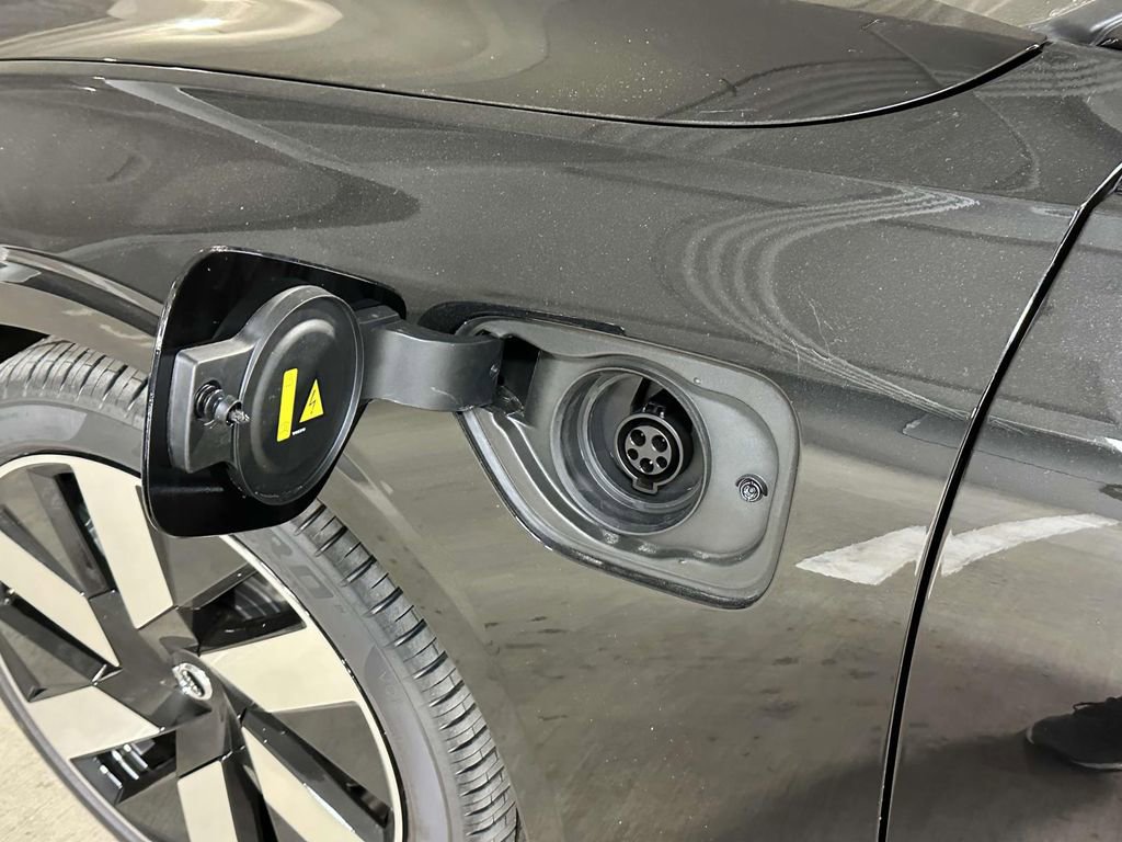 Certified 2024 Volvo S60 T8 Plus w/ Climate Package image 9