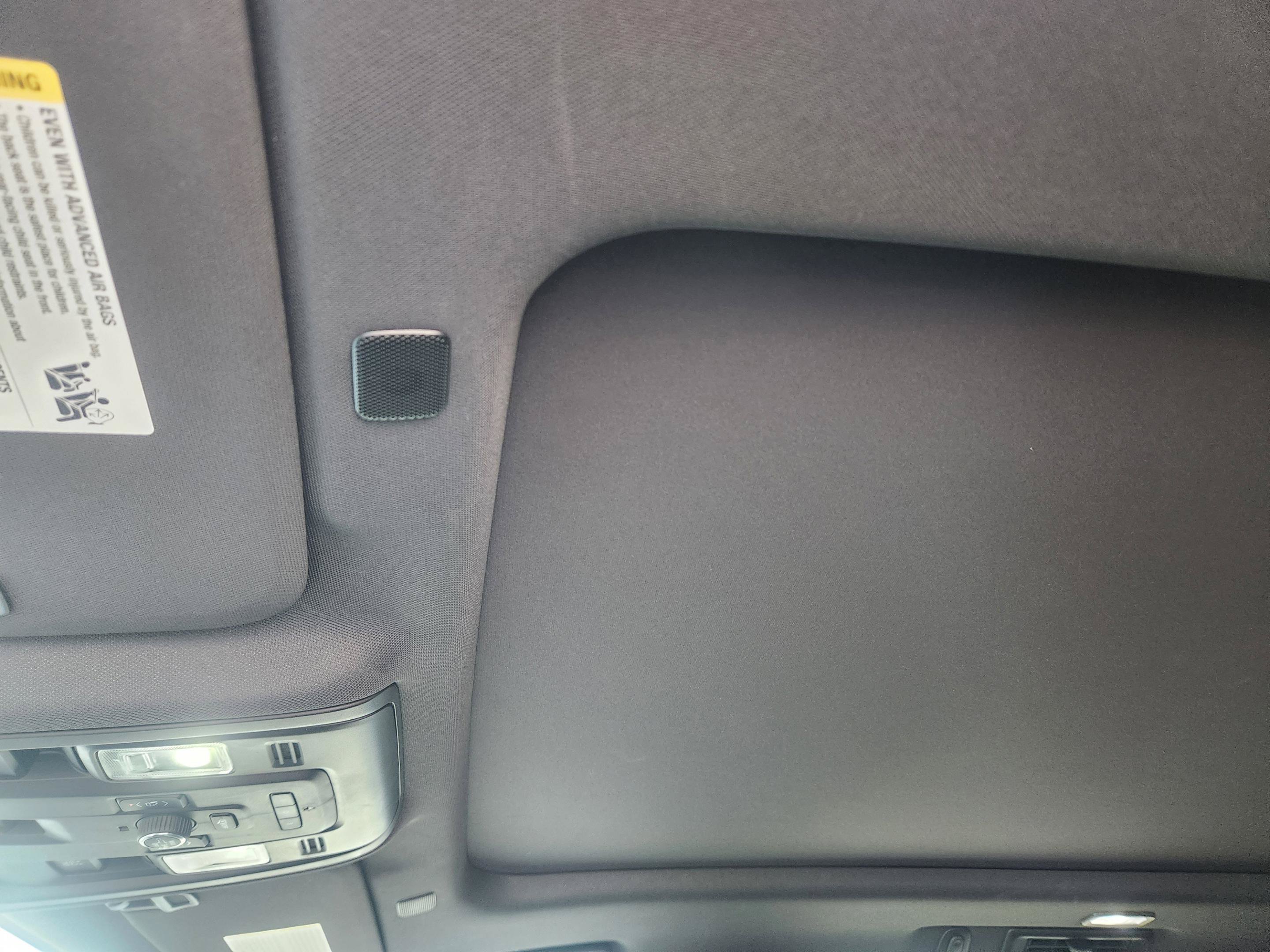 Used 2021 Chevrolet Tahoe RST w/ Luxury Package RWD image 19