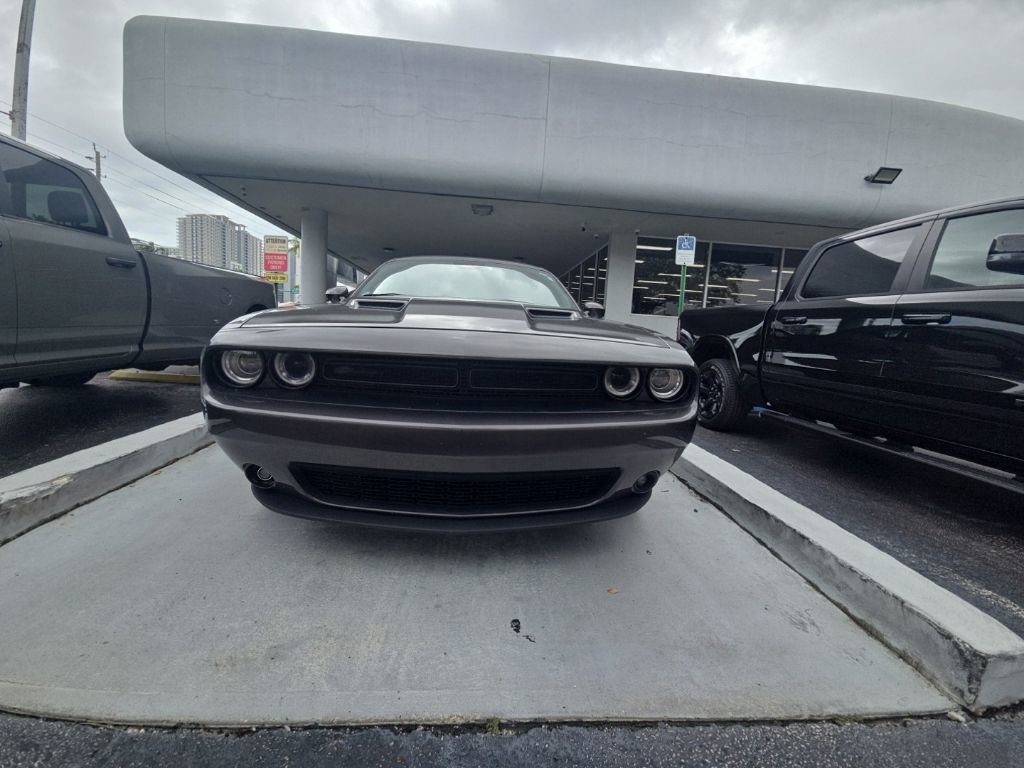 Used 2020 Dodge Challenger SXT w/ Blacktop Package RWD image 3