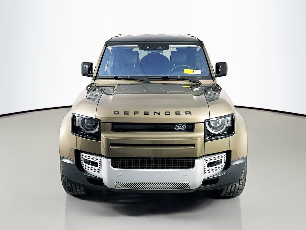 Used 2020 Land Rover Defender 110 SE AWD/4WD image 2