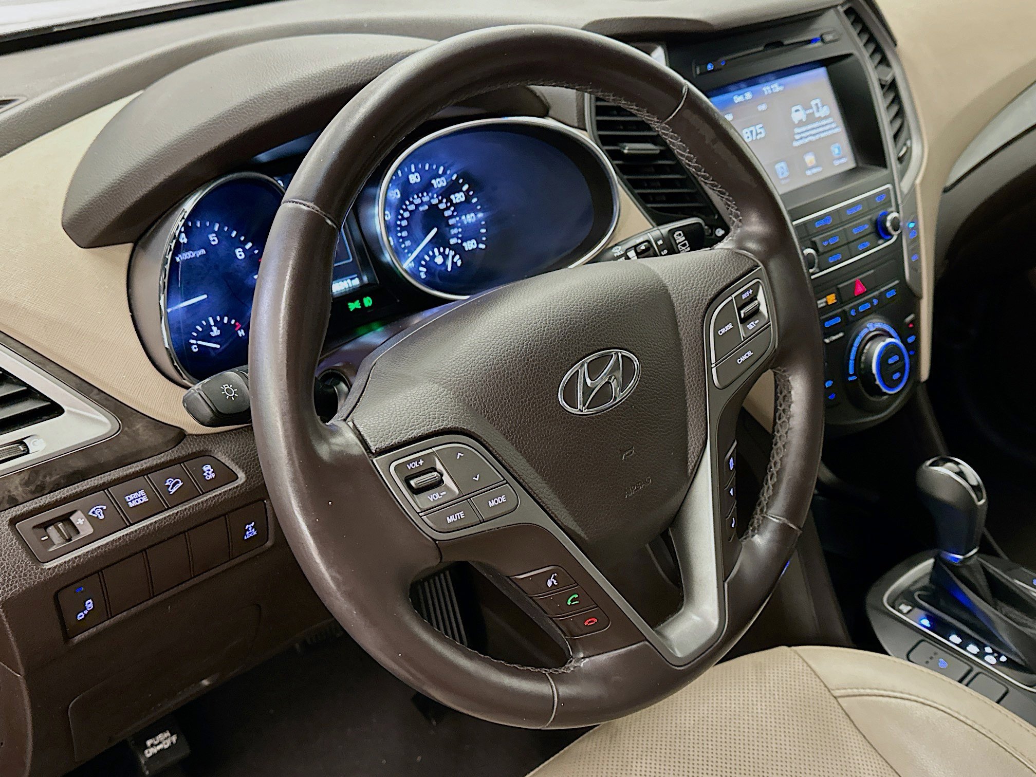 Used 2017 Hyundai Santa Fe Sport image 18