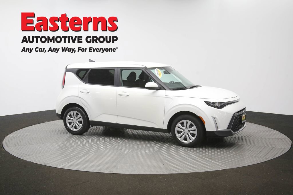 Used 2023 Kia Soul LX FWD image 46
