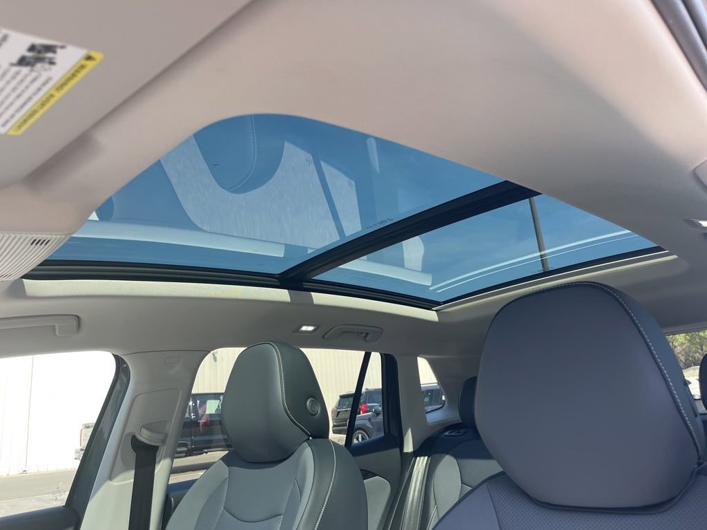 New 2026 Volkswagen Tiguan SE FWD image 17