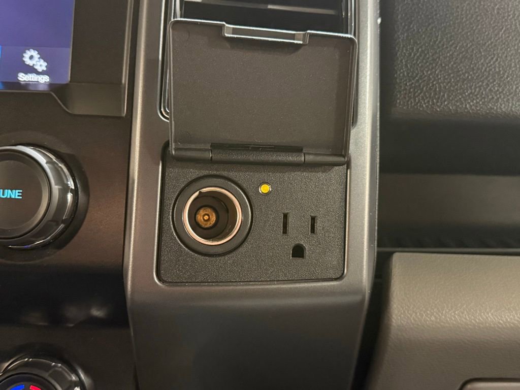 Used 2019 Ford F150 XLT w/ Equipment Group 302A Luxury AWD/4WD image 16