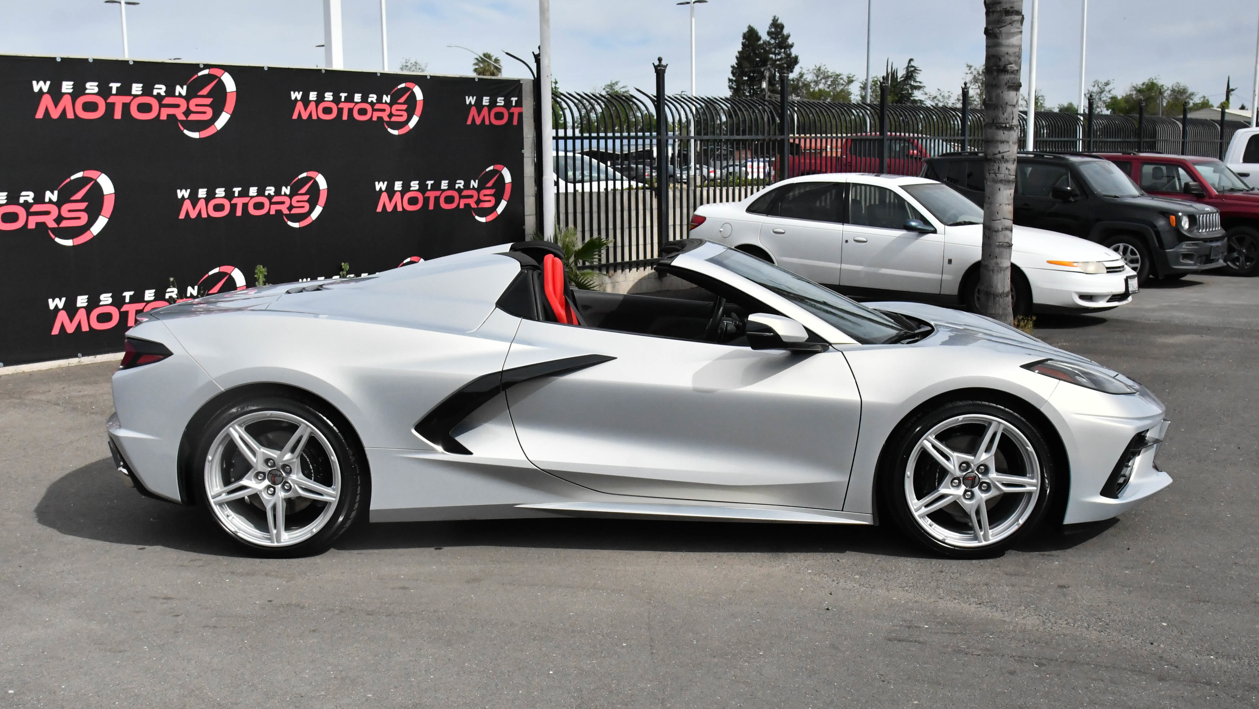 Used 2024 Chevrolet Corvette Stingray Convertible w/ 1LT image 14