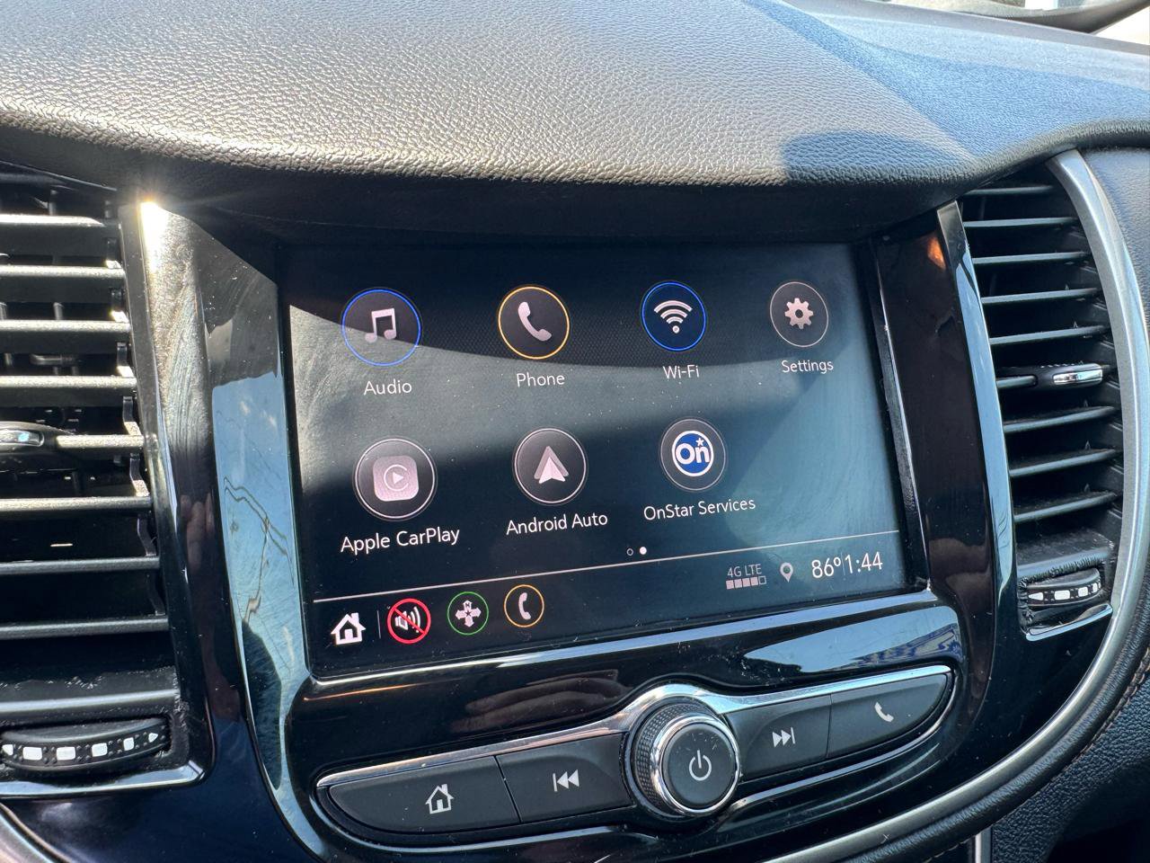 Used 2020 Chevrolet Trax LT w/ LT Convenience Package image 25