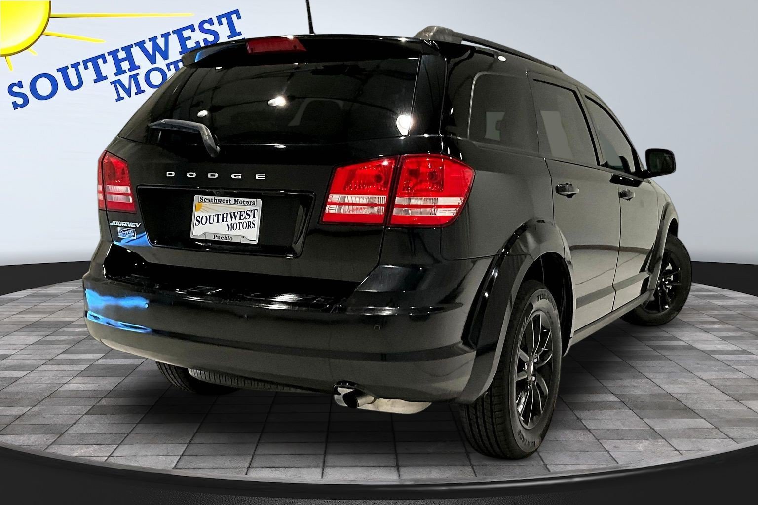 Used 2020 Dodge Journey SE w/ Blacktop Package FWD image 7