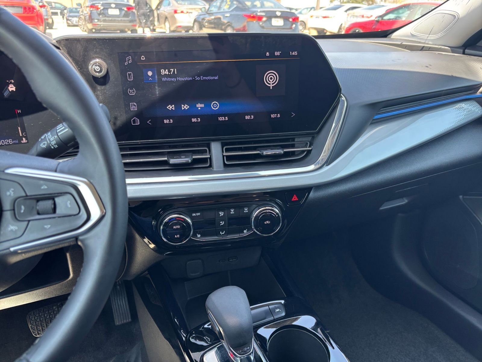 Used 2025 Nissan Versa SV FWD image 17