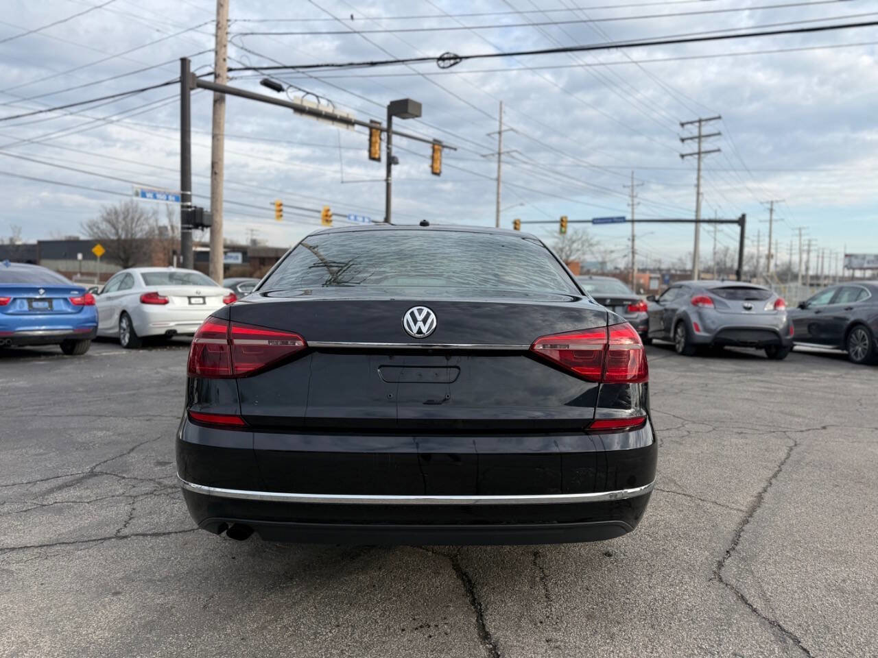 Used 2017 Volkswagen Passat 1.8T S image 4