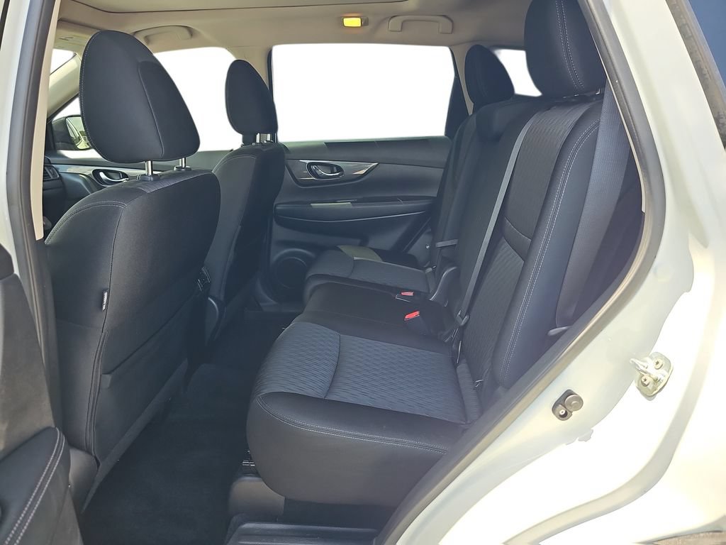 Used 2019 Nissan Rogue SV w/ Sun & Sound Touring Package FWD image 14