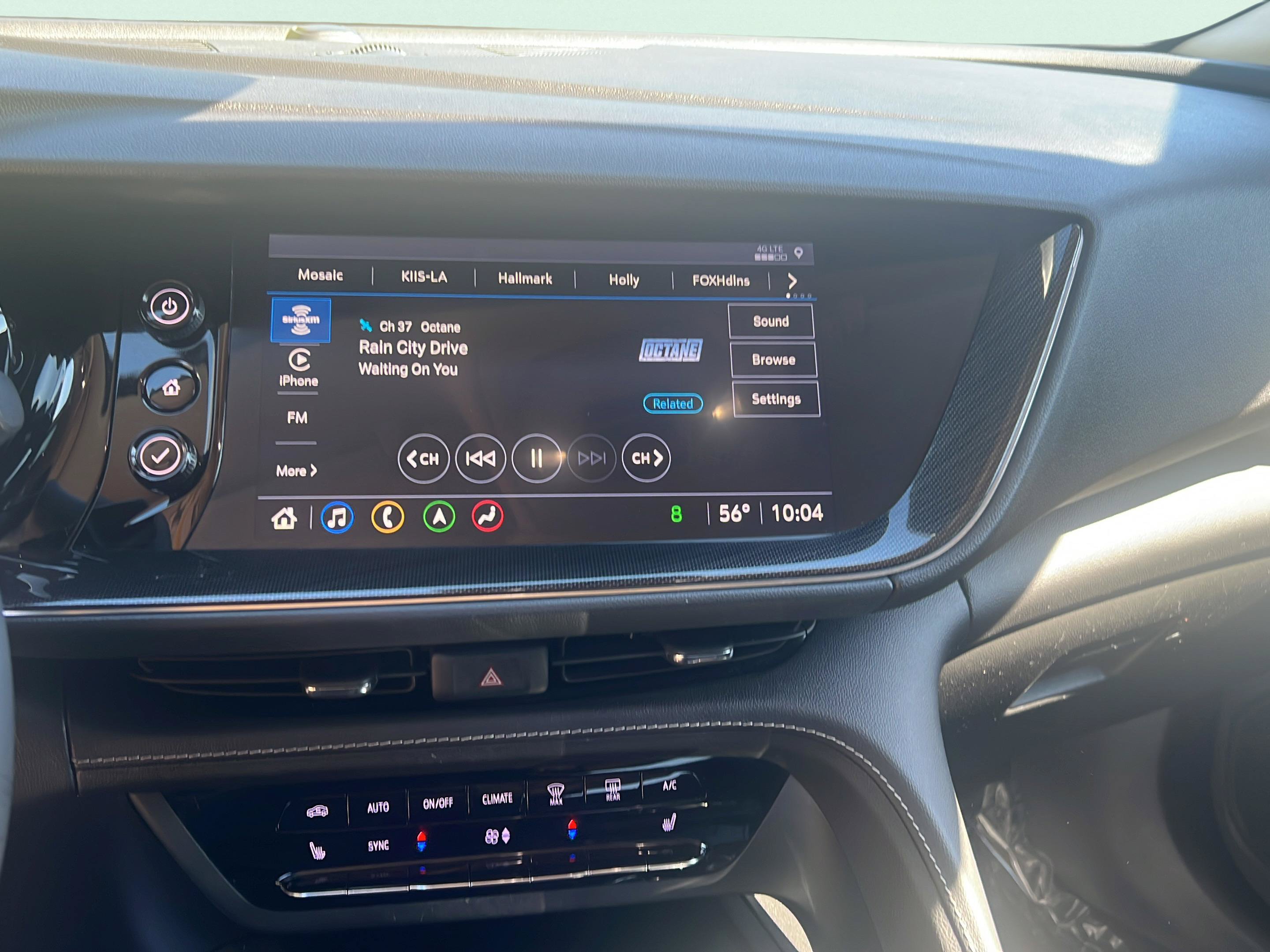 Used 2022 Buick Envision Essence w/ Technology Package I FWD image 15