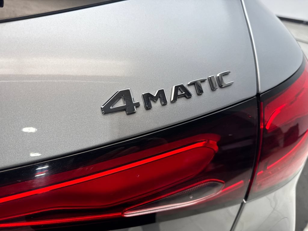 Used 2023 Mercedes-Benz GLC 300 4MATIC image 24