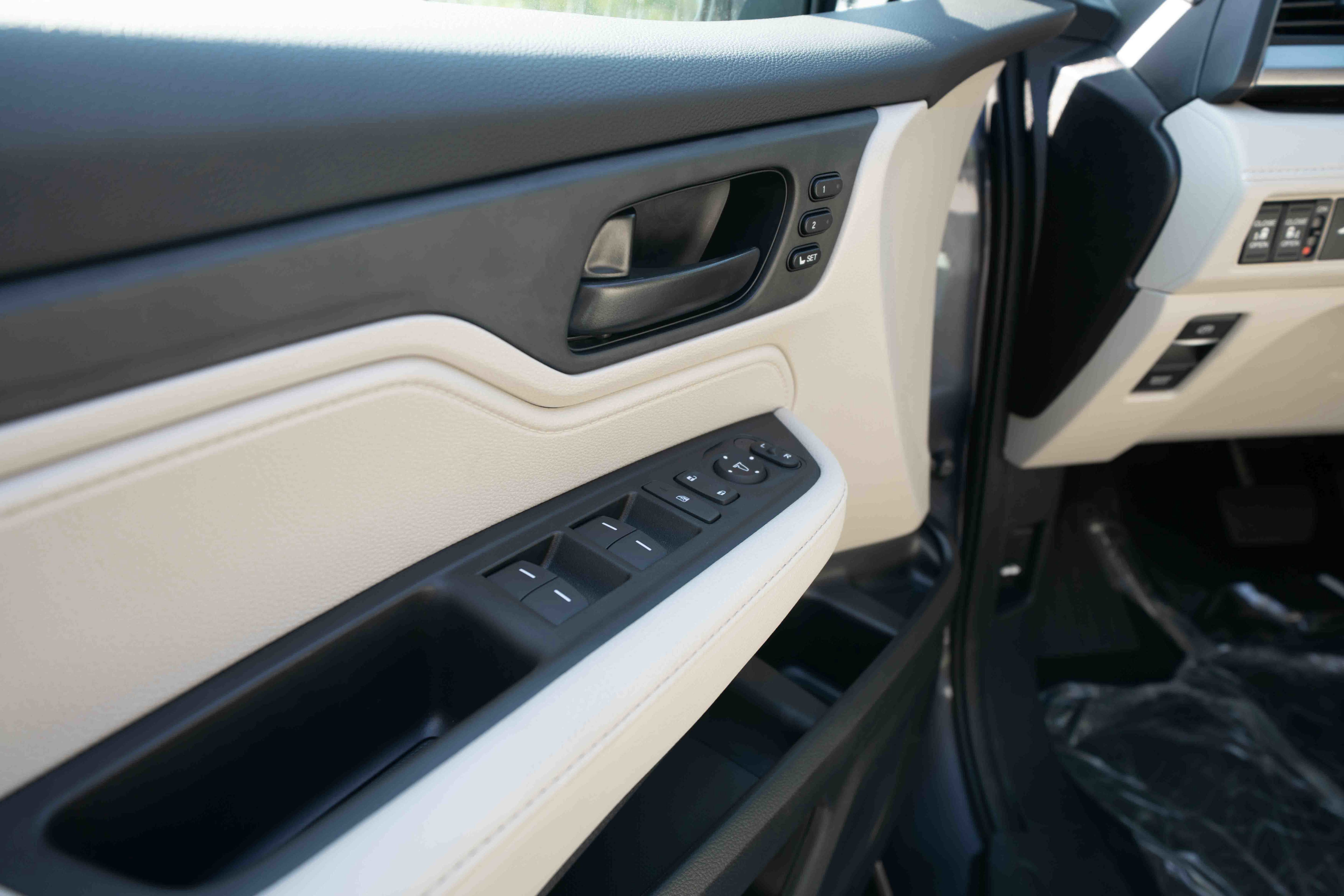 New 2026 Honda Odyssey EX-L image 7