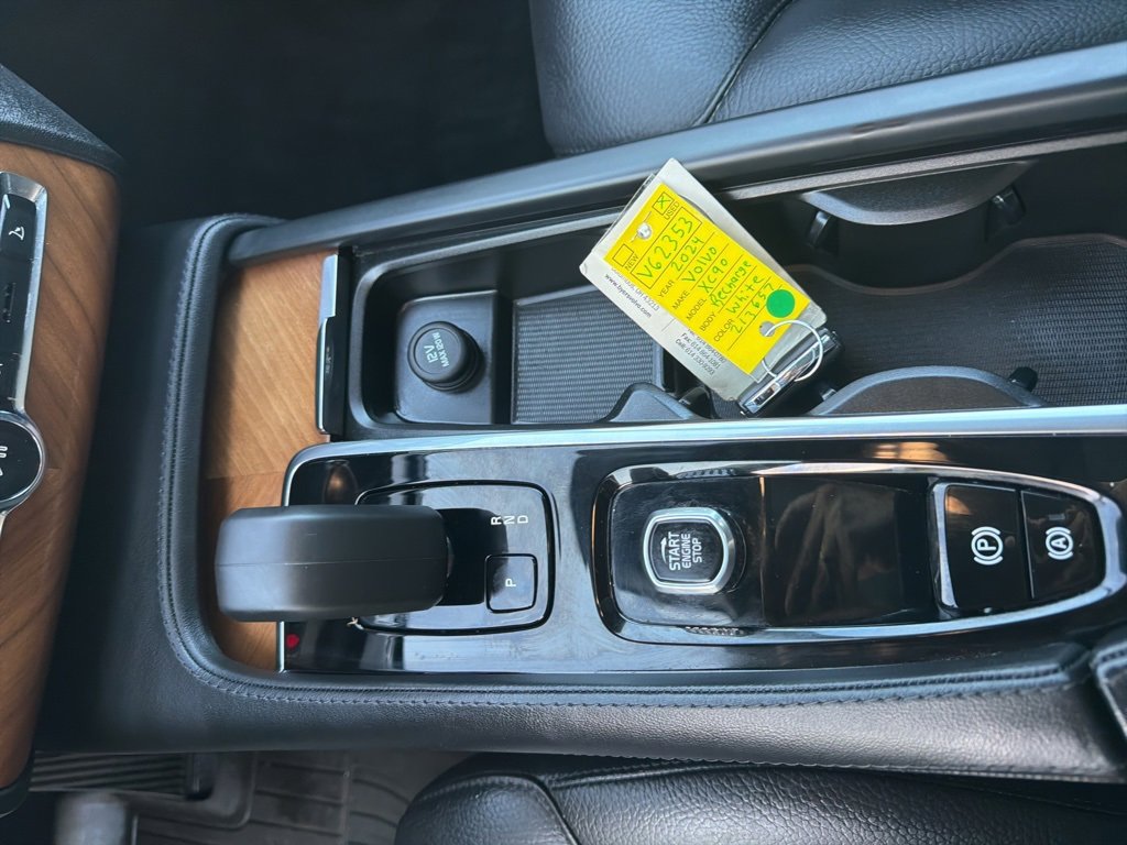 Certified 2024 Volvo XC90 T8 Plus w/ Protection Package Premier image 9