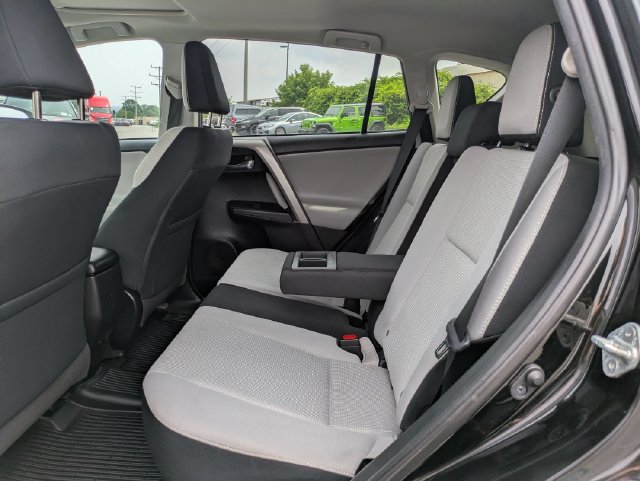 Used 2018 Toyota RAV4 XLE w/ Plus Extra Value Package AWD/4WD image 21