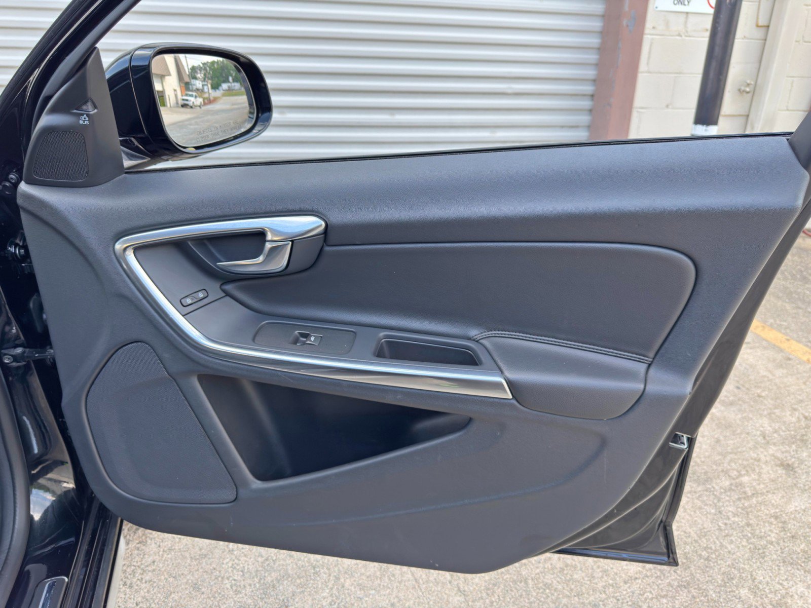 Used 2018 Volvo V60 T5 Cross Country w/ Convenience Package AWD/4WD image 39