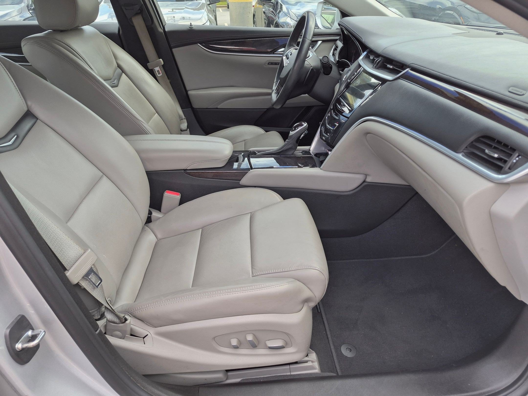 Used 2017 Cadillac XTS Luxury AWD/4WD image 39