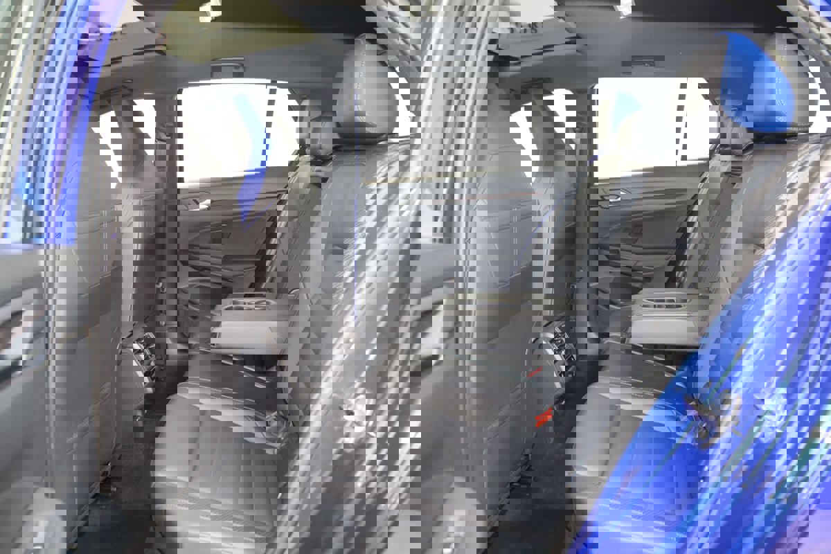 Used 2024 Volkswagen Golf R image 53