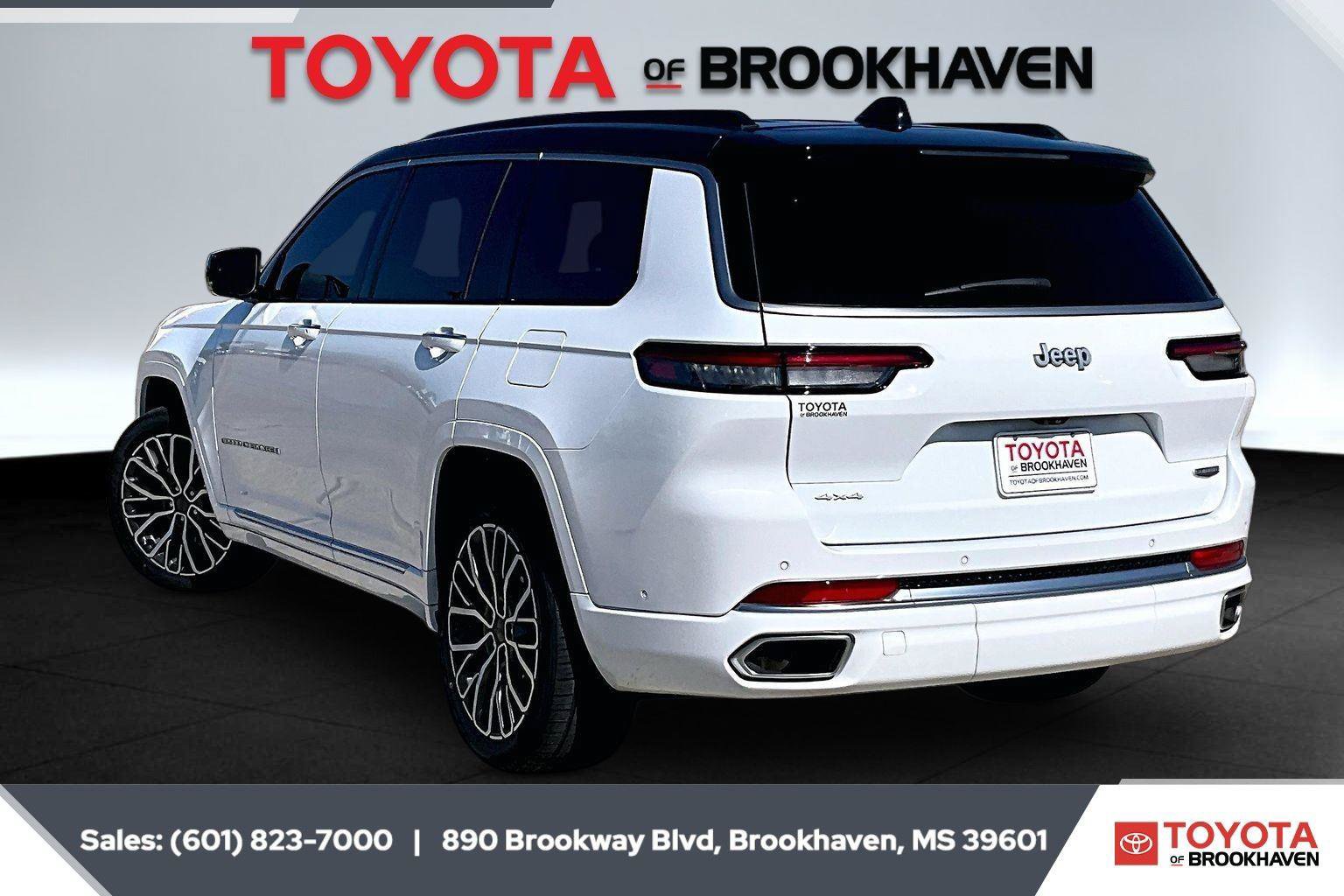 Used 2025 Jeep Grand Cherokee L Summit AWD/4WD image 2