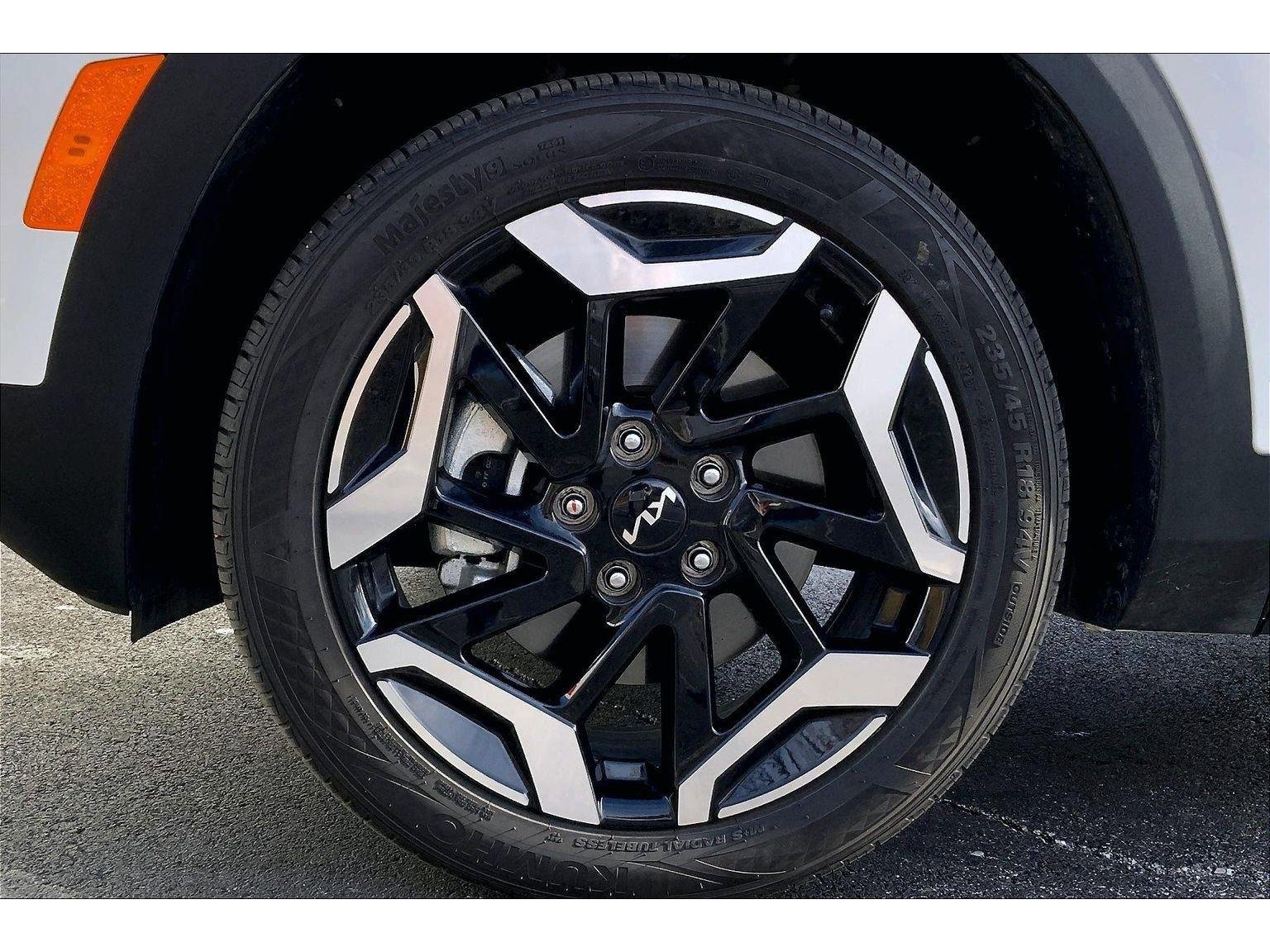 Used 2024 Kia Seltos SX image 9