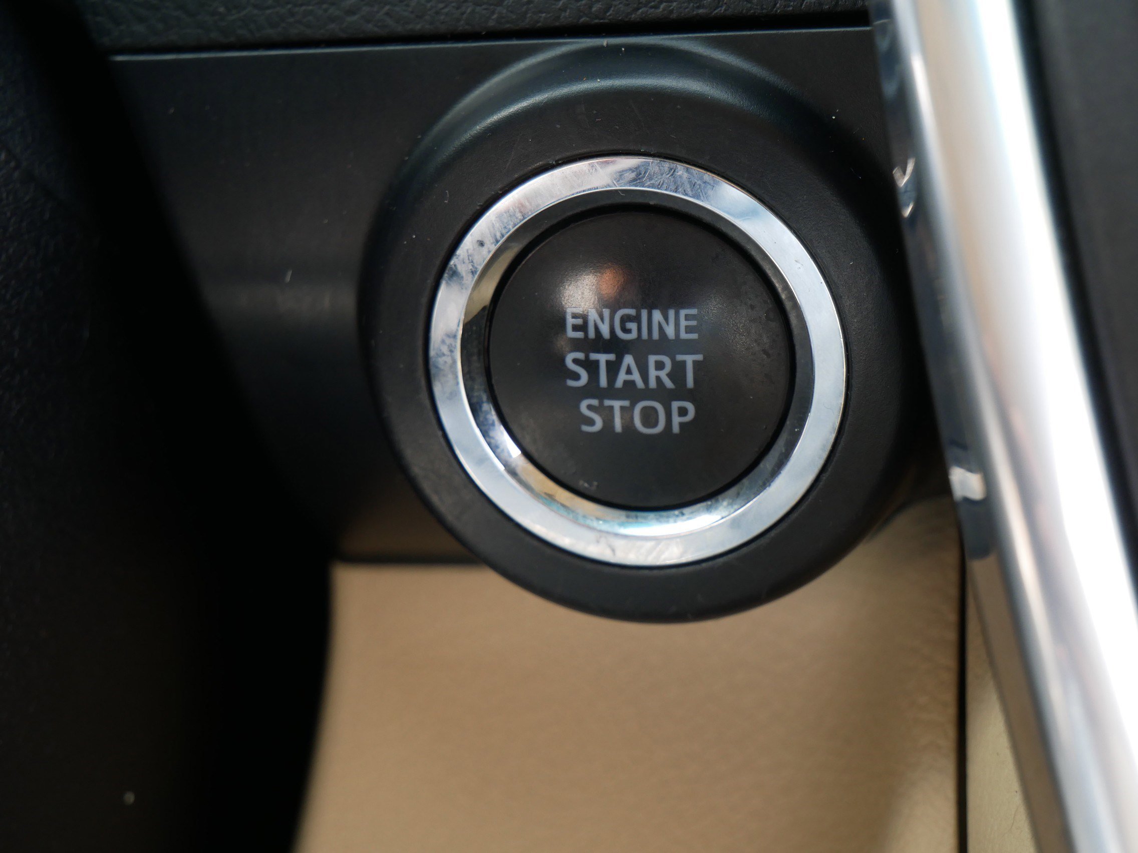 Used 2015 Toyota Camry XLE w/ Moonroof Package image 32